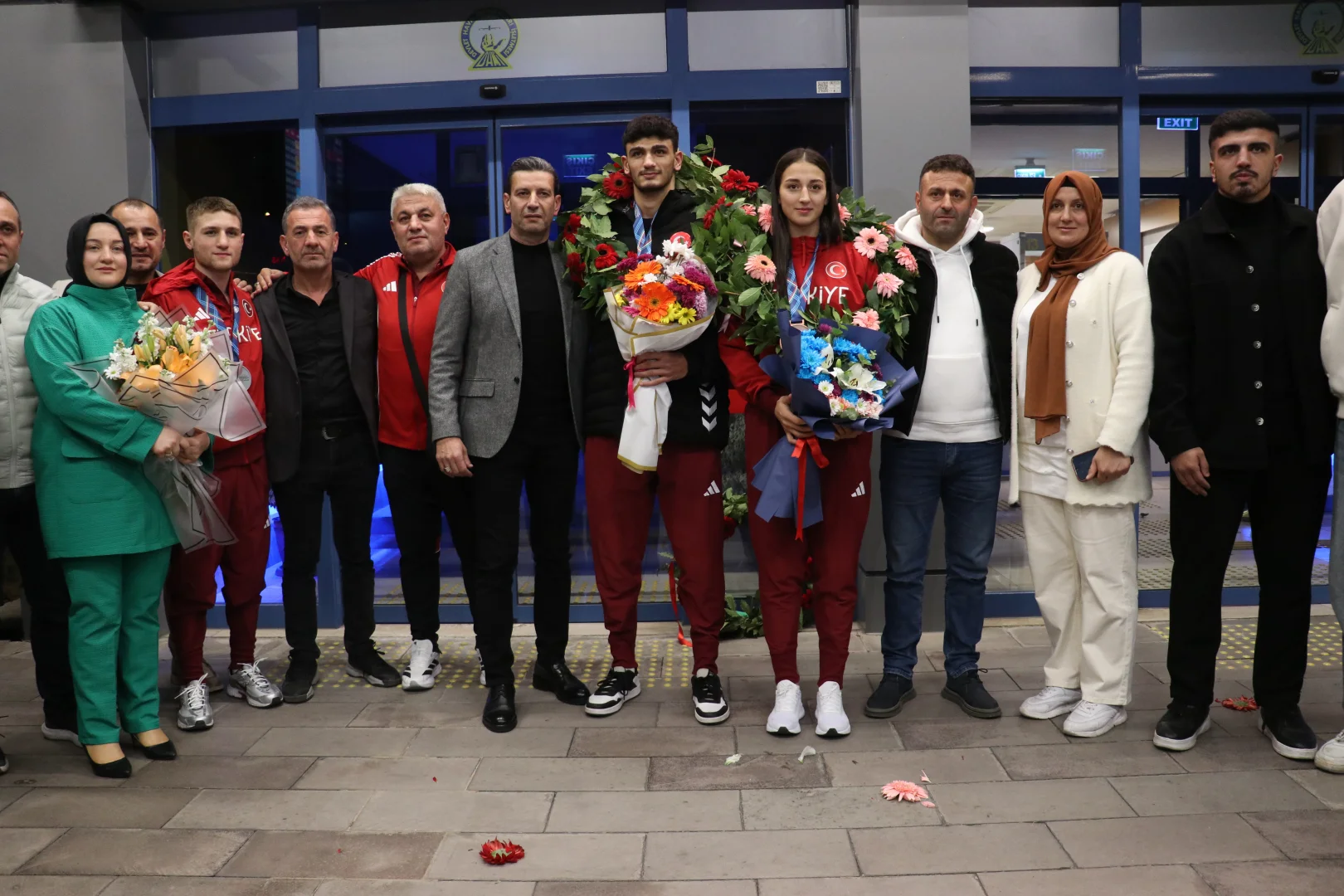 23 Yaş Altı Avrupa Boks Şampiyonası'nda derece elde eden sporcular Trabzon'da coşkuyla karşılandı
