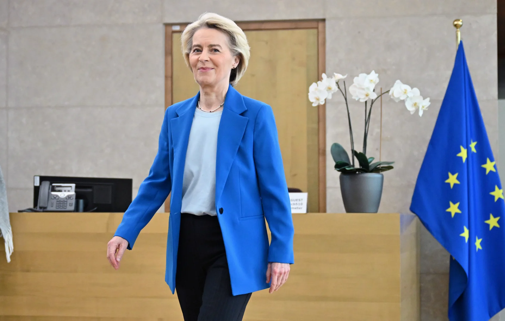 AB Komisyonu üyelerinin katıldığı haftalık kolej toplantısı