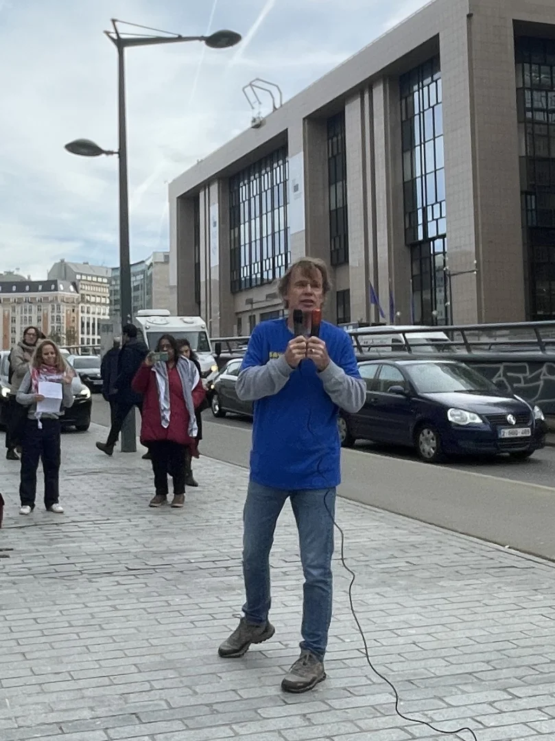 AB'nin eski Büyükelçisi von Burgsdorff, Brüksel'i İsrail'e karşı yaptırım tehdidini sürdürmeye çağırdı