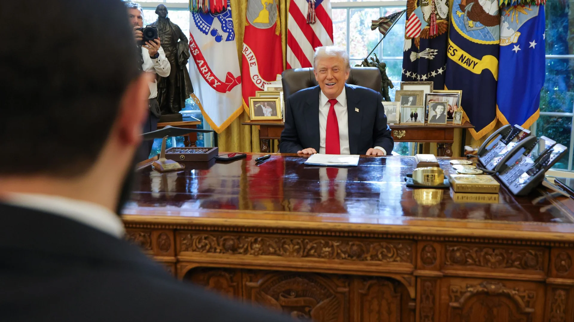 ABD Başkanı Trump ile Suriye Cumhurbaşkanı Şara bir araya geldi