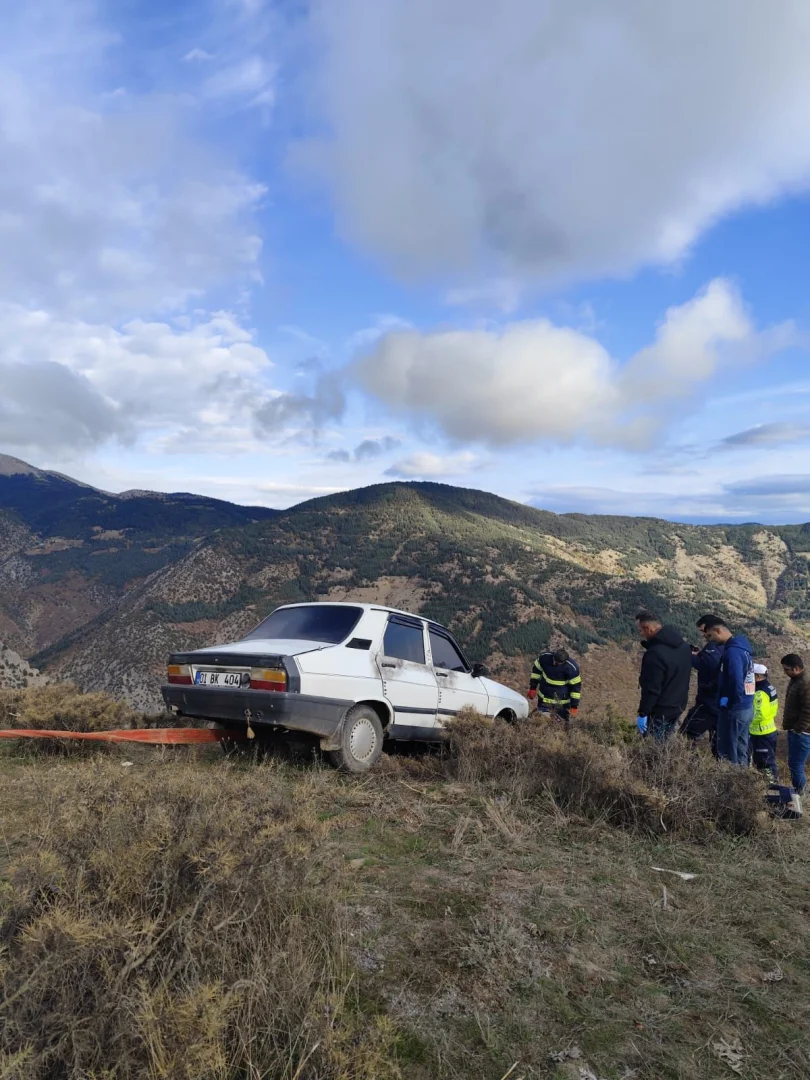 Adana'da kaza yapan otomobilden atlamaya çalışan sürücü öldü