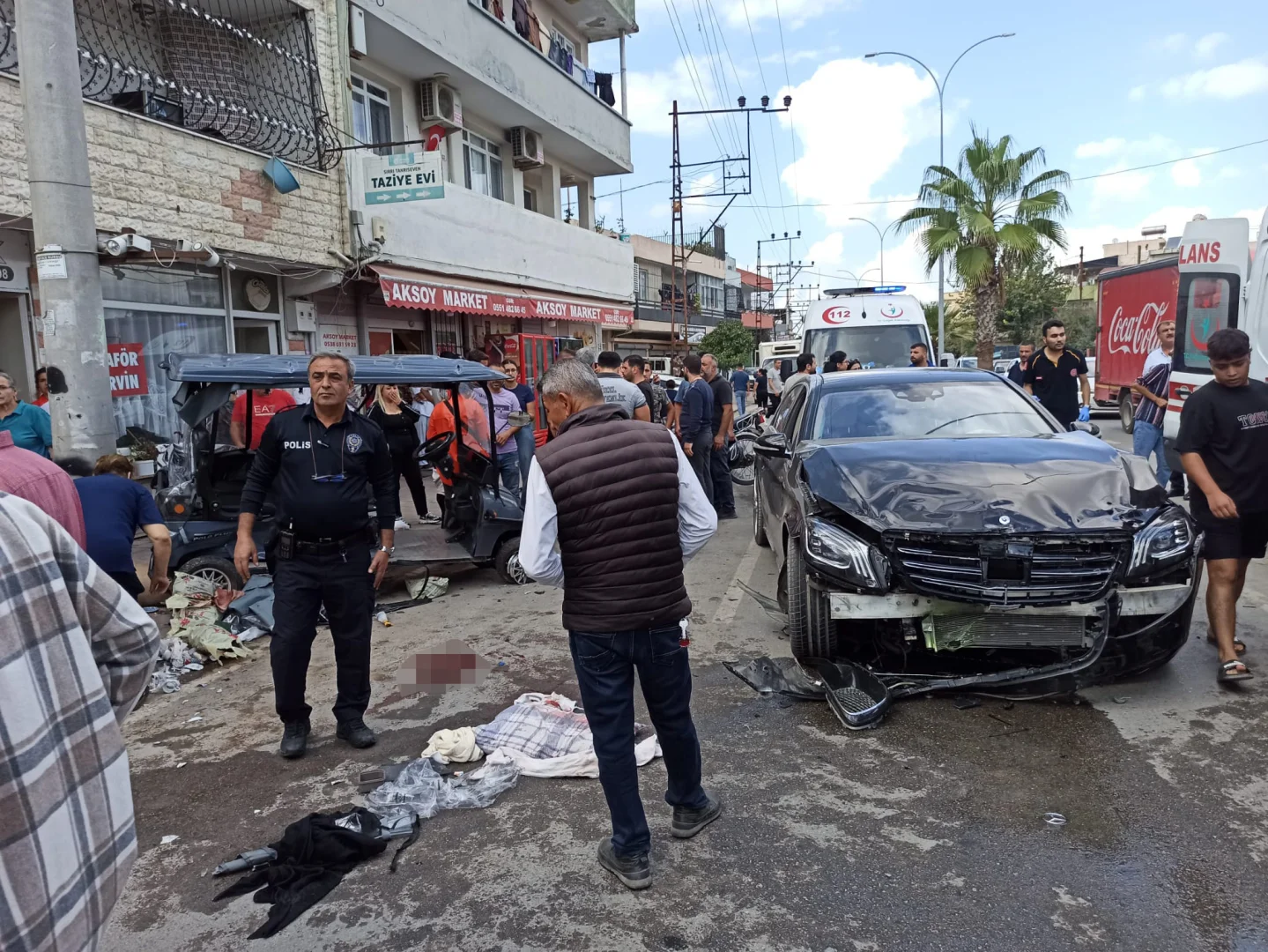 Adana'da otomobille çarpışan golf aracındaki 3 kişi yaralandı