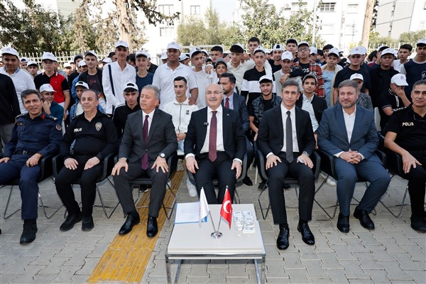 Adana’dan 190 lise öğrencisi Osmaniye’ye doğa kampına uğurlandı