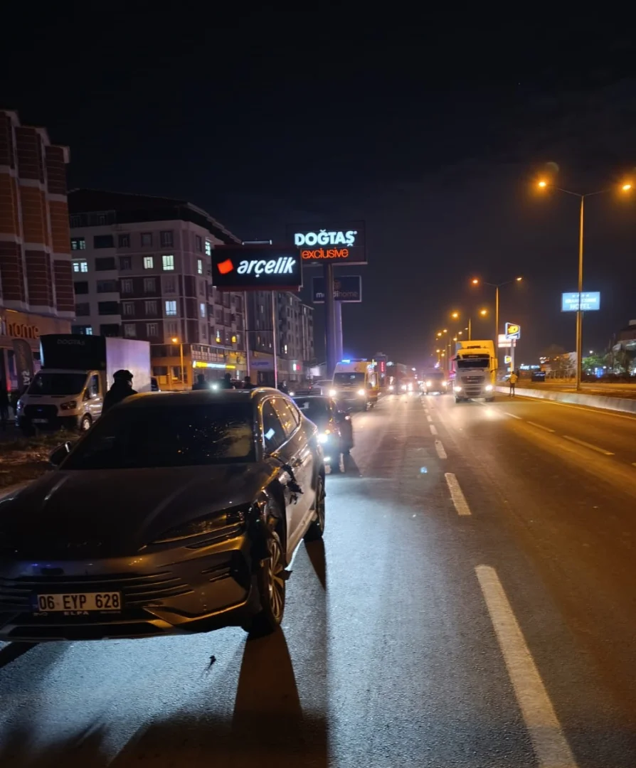 Ağrı'da otomobilin çarptığı kadın hayatını kaybetti