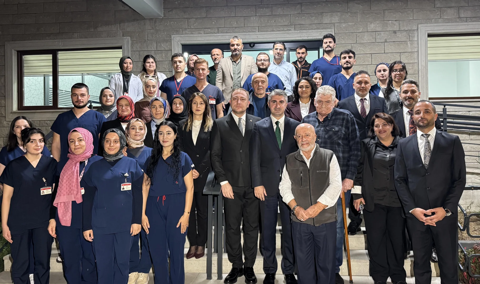 Aile ve Sosyal Hizmetler Bakan Yardımcısı Tarıkdaroğlu Rize'de ziyaretlerde bulundu