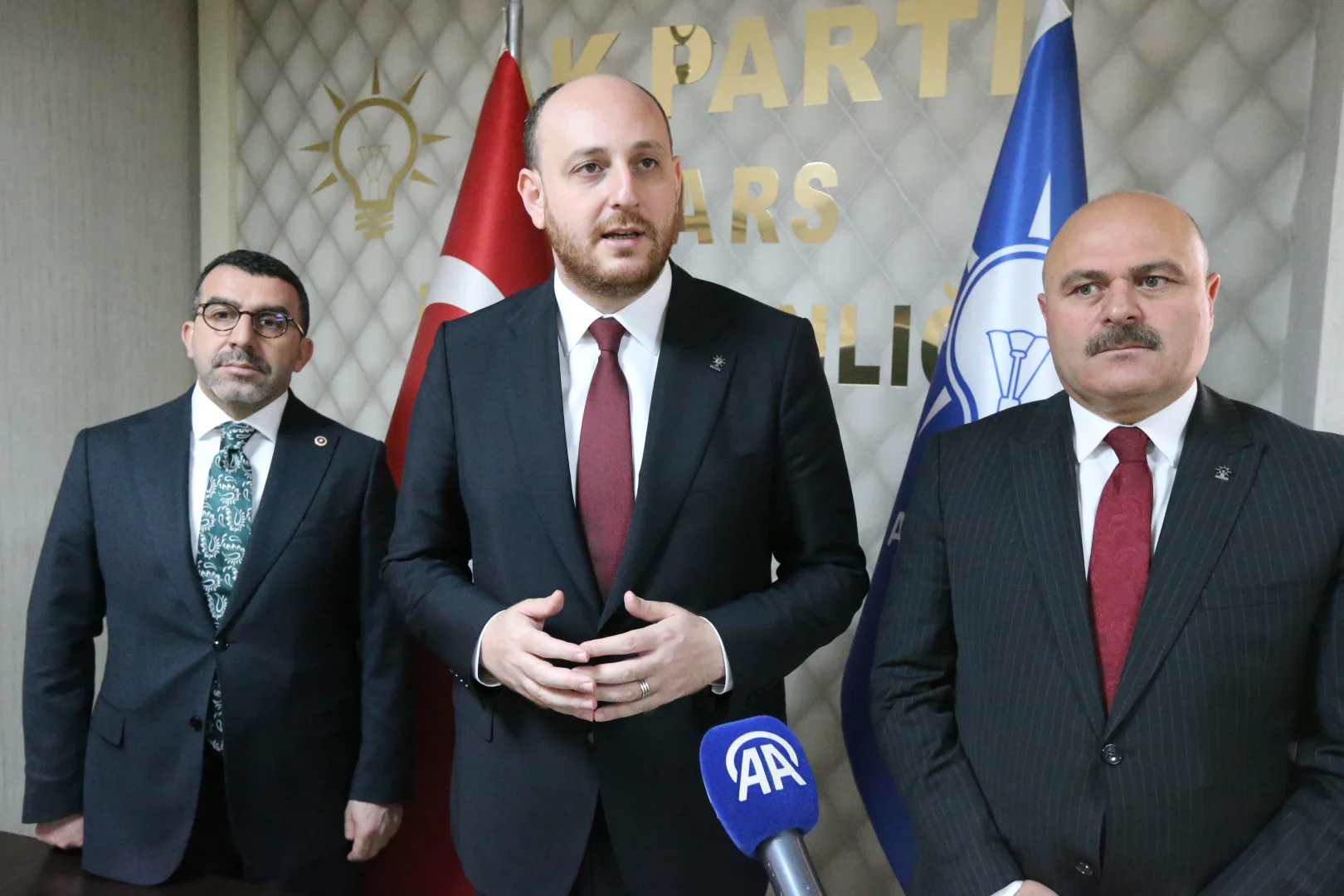 AK Parti Genel Başkan Yardımcısı Büyükgümüş, Kars'ta parti binasını ziyaret etti