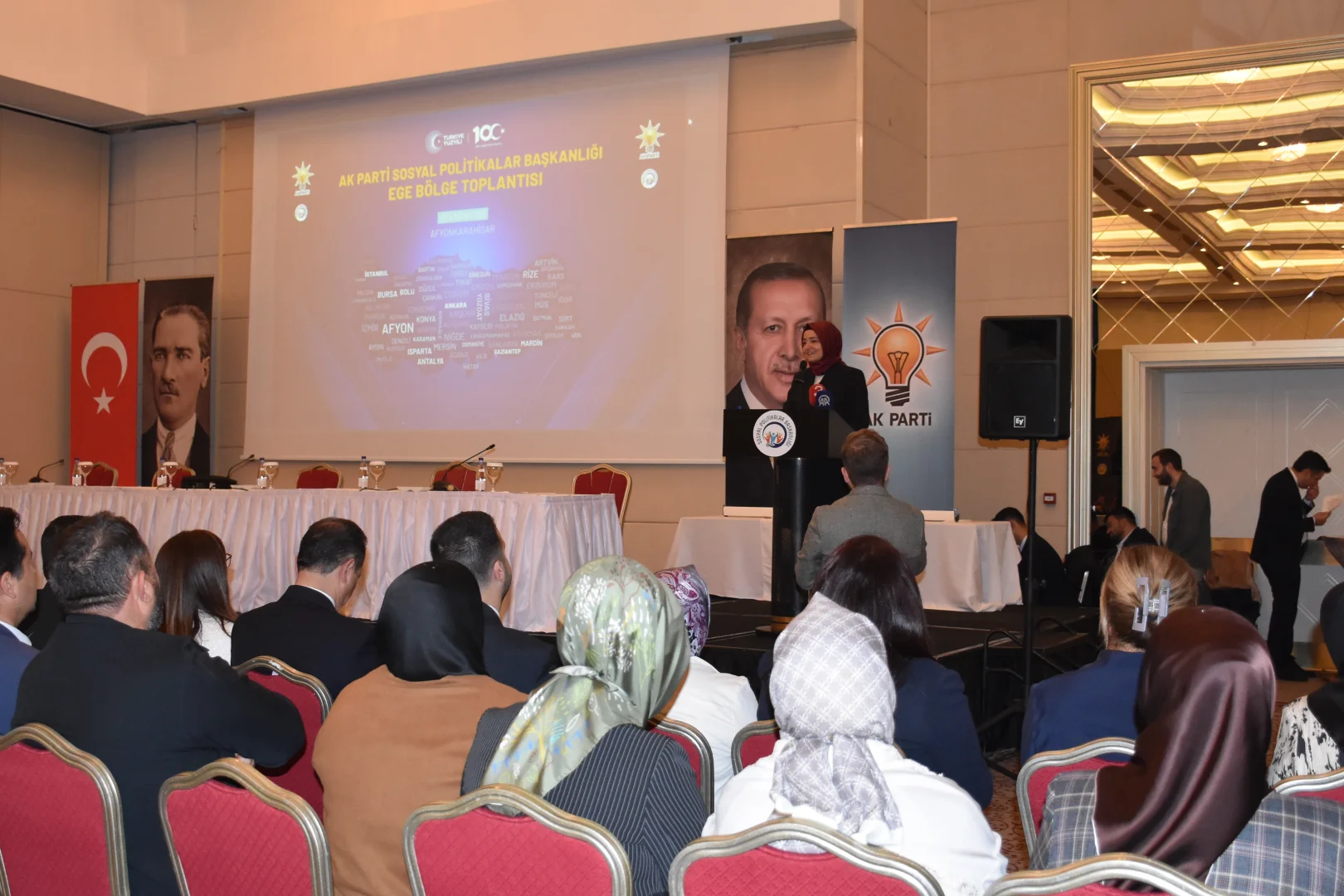 AK Parti Genel Başkan Yardımcısı Kaya, Afyonkarahisar'da konuştu