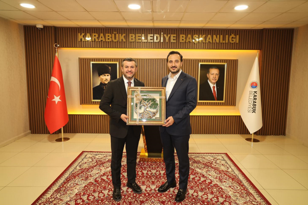 AK Parti İstanbul İl Başkanı Özdemir'den Başkan Çetinkaya'ya ziyaret