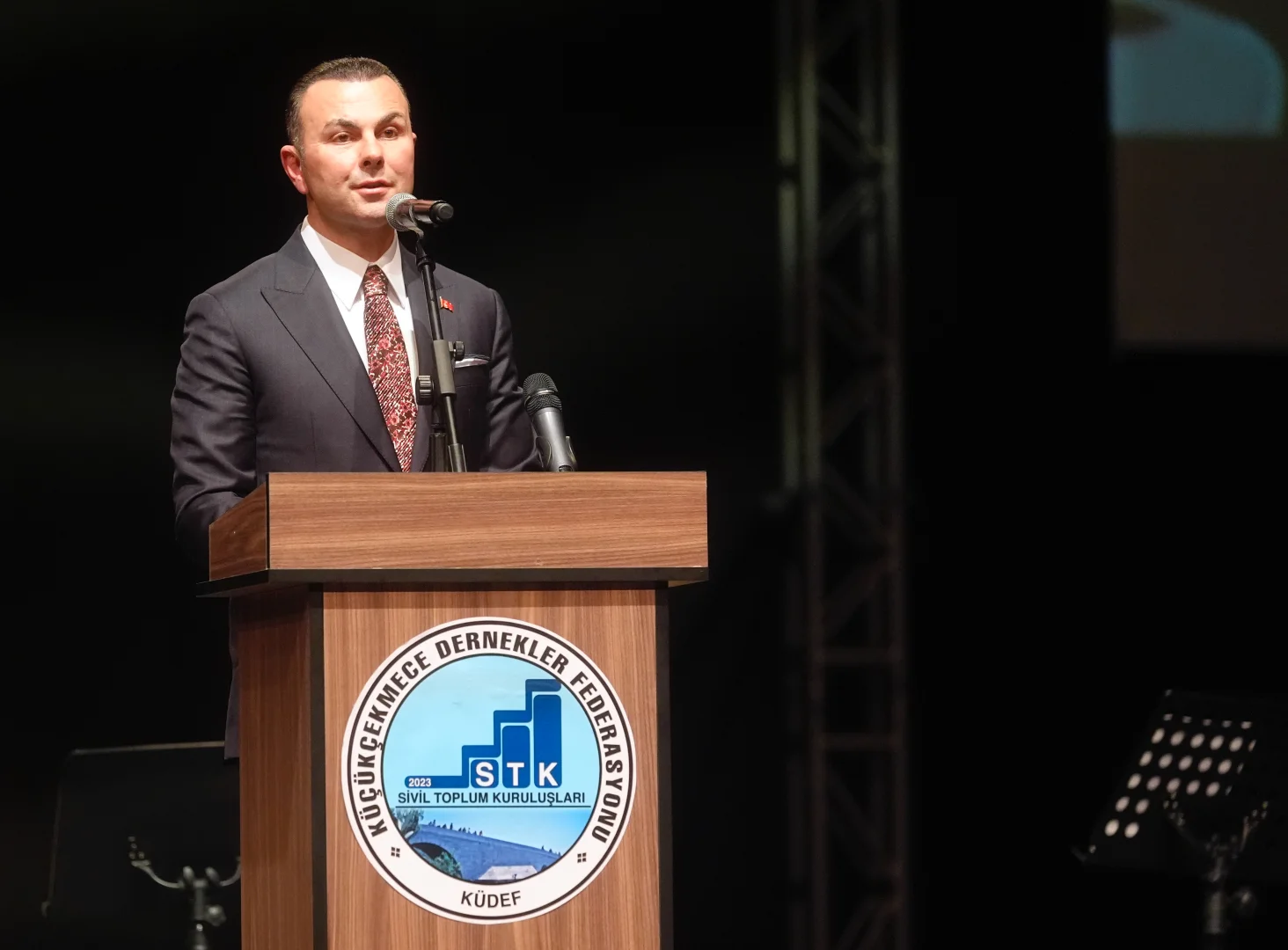 AK Parti İstanbul Milletvekili Seyithan İzsiz, 5. Kültür Etkinliği "Kan Kardeş Oluyoruz" programında konuştu