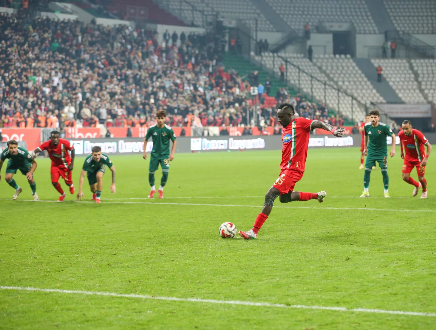 Amed Sportif Faaliyetler - Esenler Erokspor