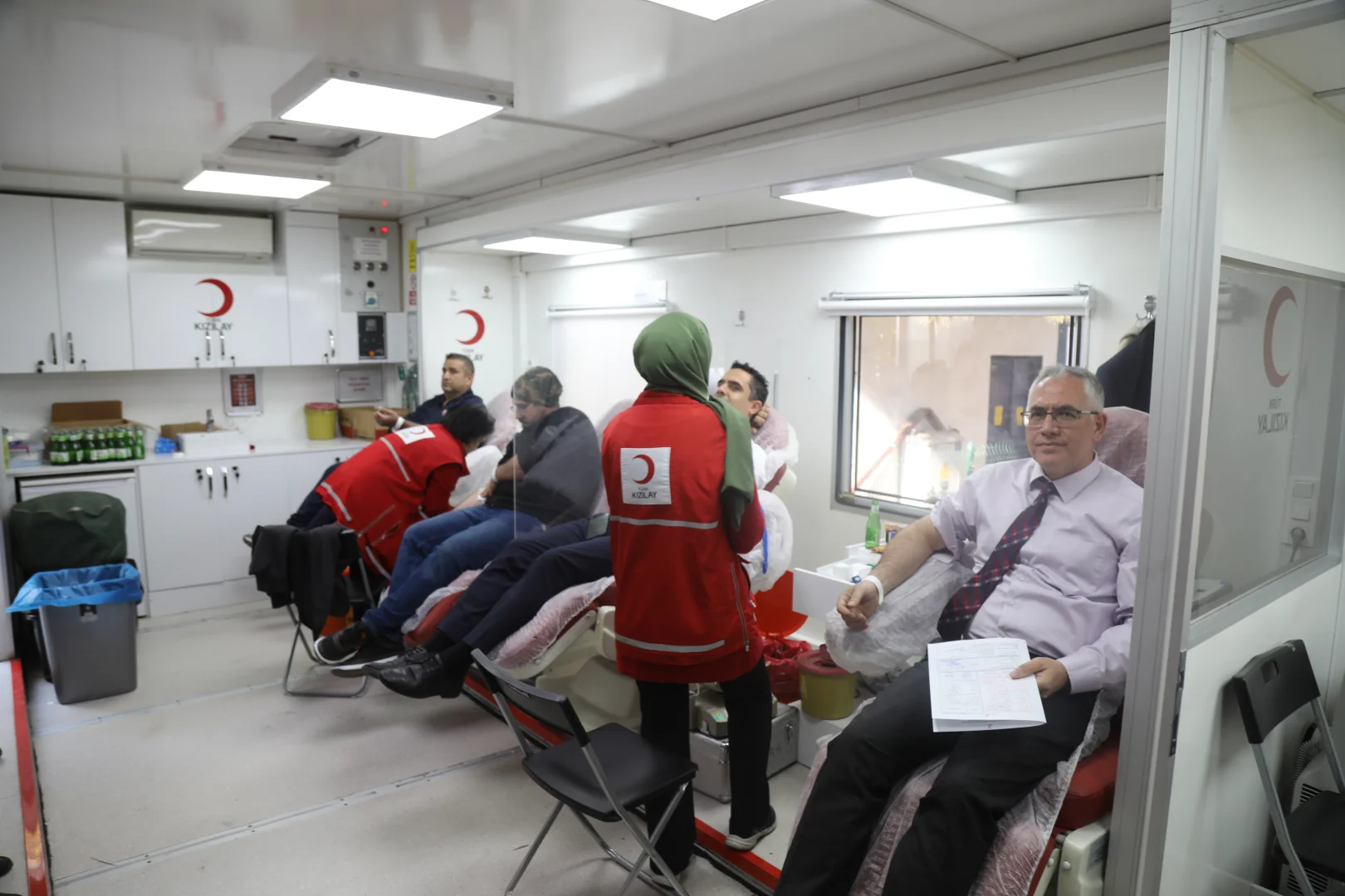 Ankara'da öğrenciler çağırdı, veliler kan bağışına geldi