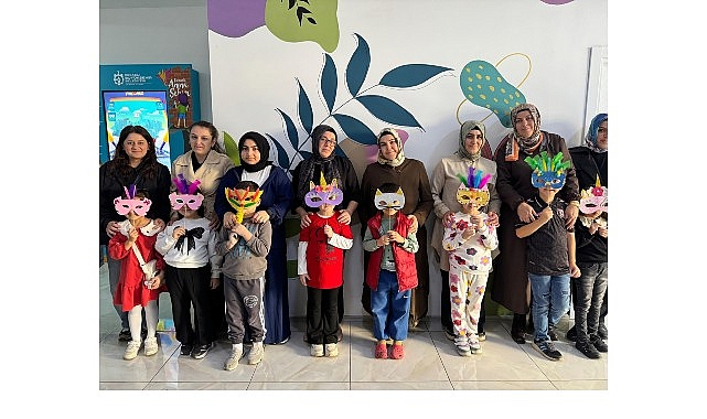 Anne Şehir'de dopdolu, rengârenk bir ara tatil