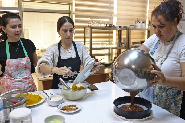 Antalya’da binlerce kursiyere ücretsiz eğitim imkanı