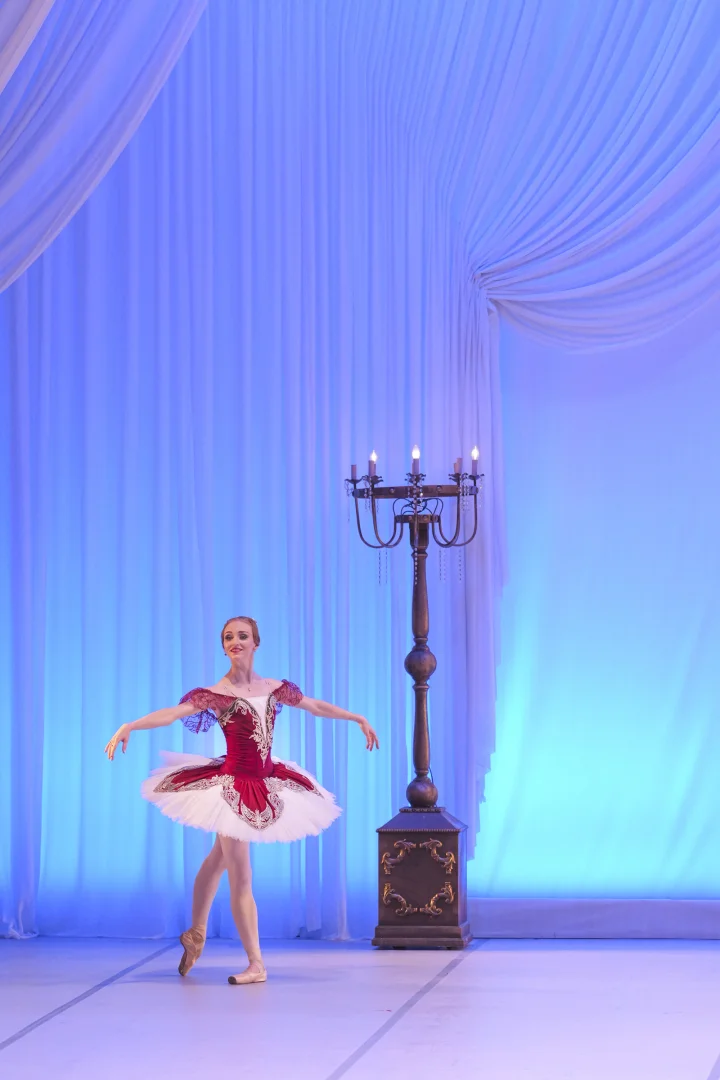 Antalya DOB, sezonun son "Paquita" ve "Bir Yaz Gecesi Rüyası"nı sahneleyecek