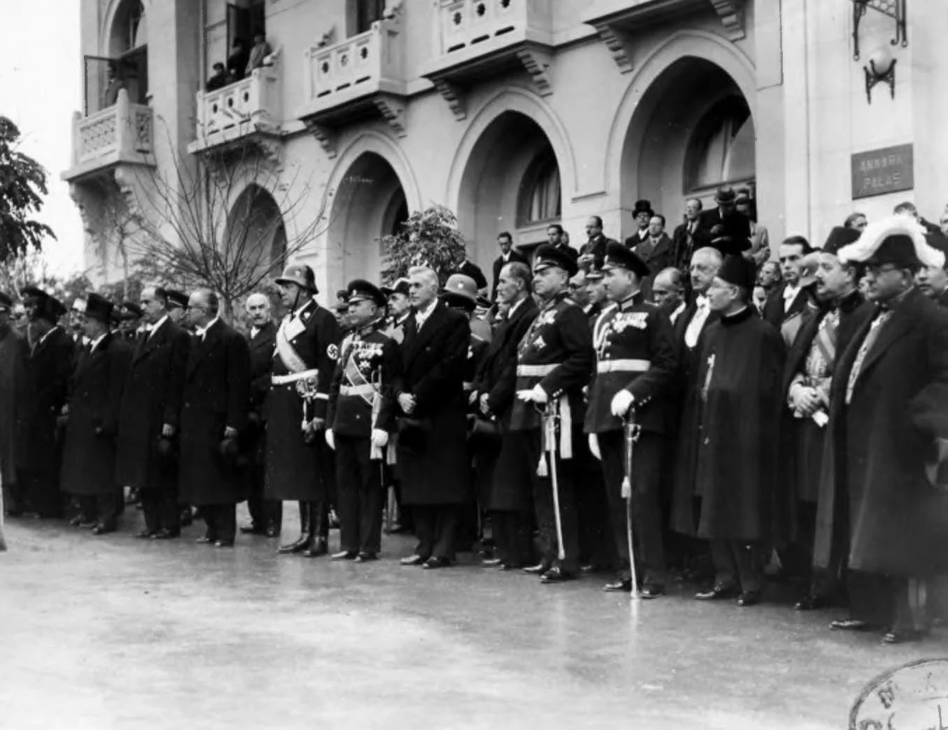 Arşiv fotoğrafları, büyük önder Atatürk'ün son yolculuğundaki kederi gözler önüne seriyor - 2
