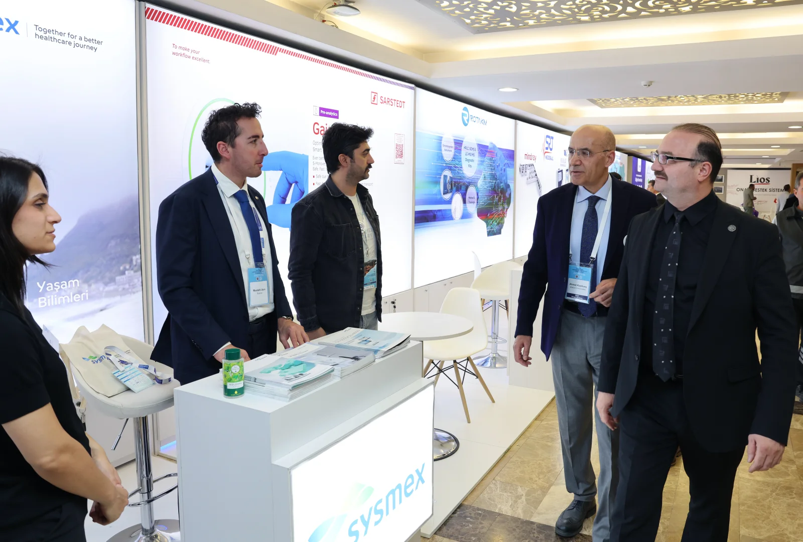 Atatürk Üniversitesi'nde "Uluslararası Laboratuvar Tıbbı Zirvesi" başladı