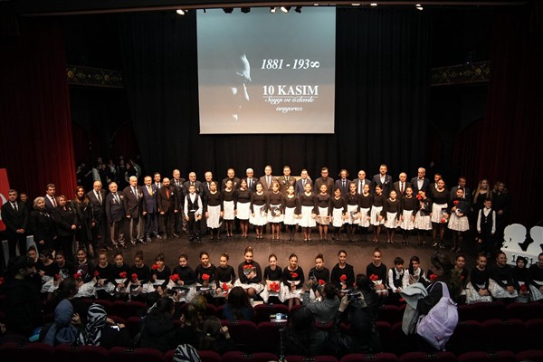 Avcılar'da 10 Kasım törenleri