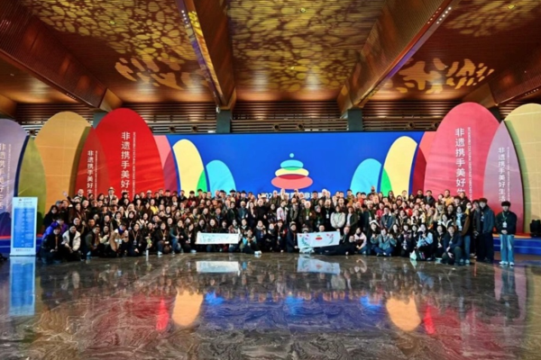 Avrasya kıtası ötesi kültür şöleni Beijing’de düzenlendi