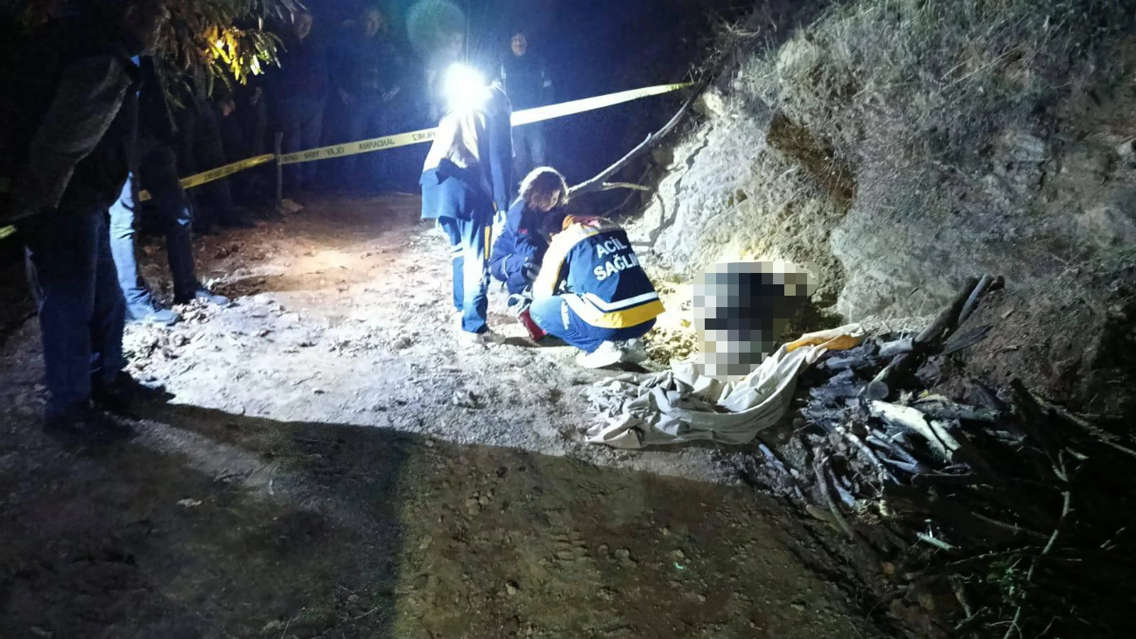 Aydın'da bir kişi traktörünün yanında ölü bulundu