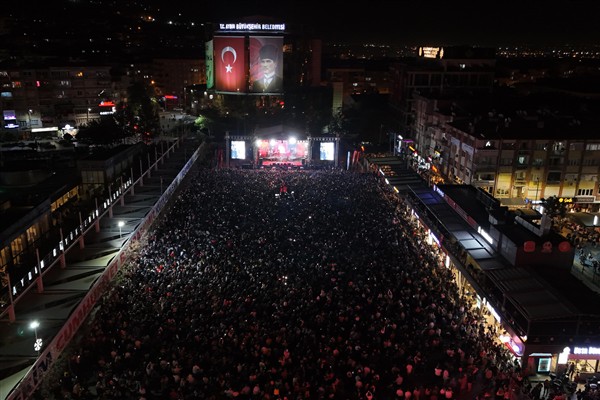 Aydın'da Cumhuriyet kutlamalarına 50 bin vatandaş katıldı