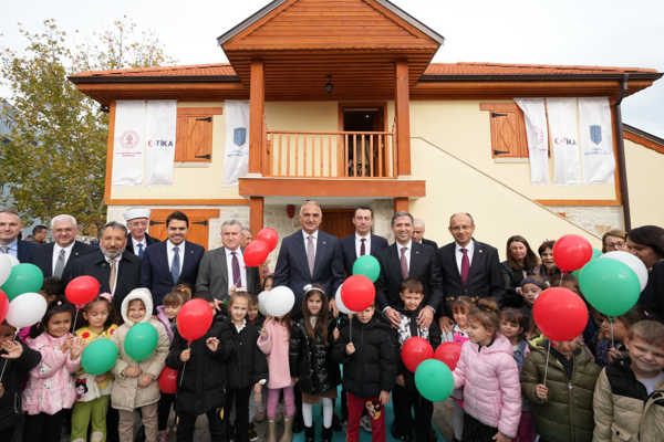 Bakan Ersoy, Naim Süleymanoğlu Anı Evi’nin açılışına katıldı