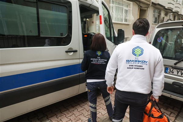 Bakırköy Belediyesi'nden 'Evde Yardımcı Sağlık' hizmeti