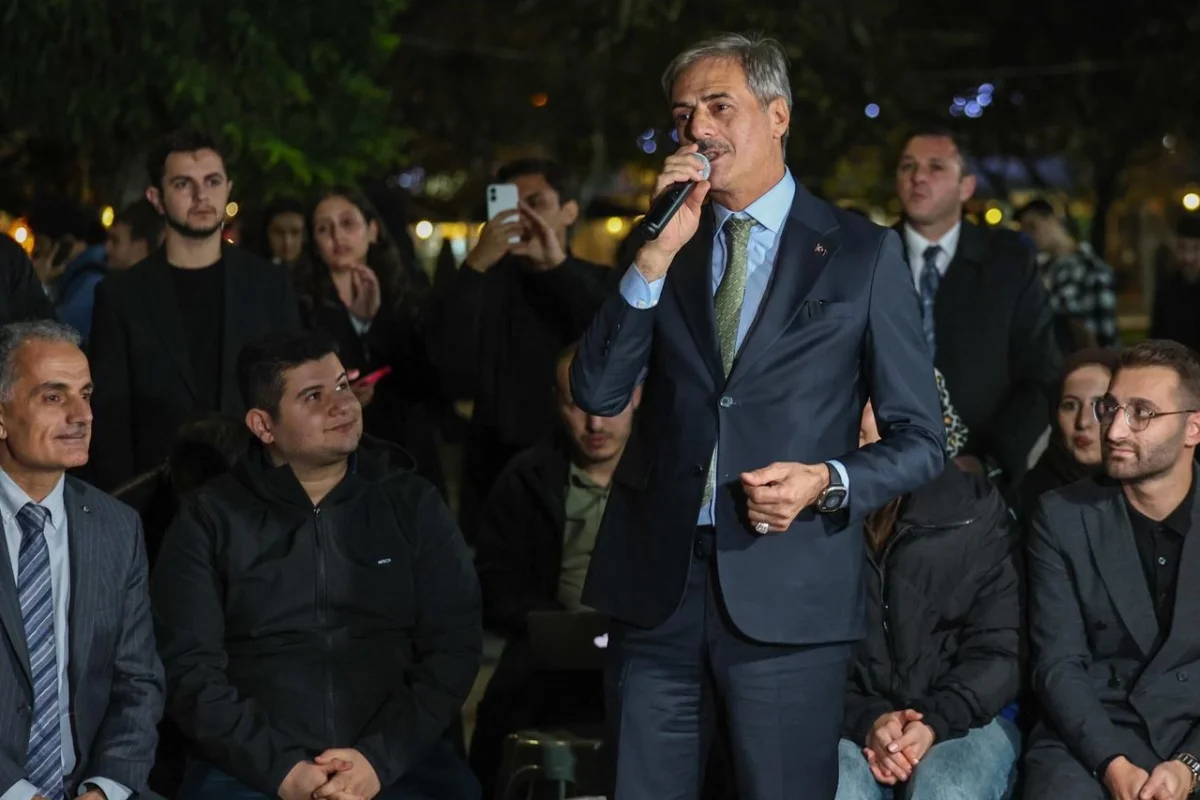 Başkan Alemdar, Sakarya'da Üniversite Öğrencileriyle Bir Araya Geldi