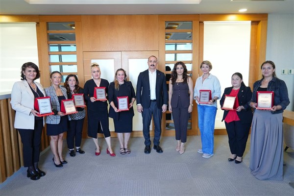 Başkan Kotan, kadın muhtarlarla bir araya geldi