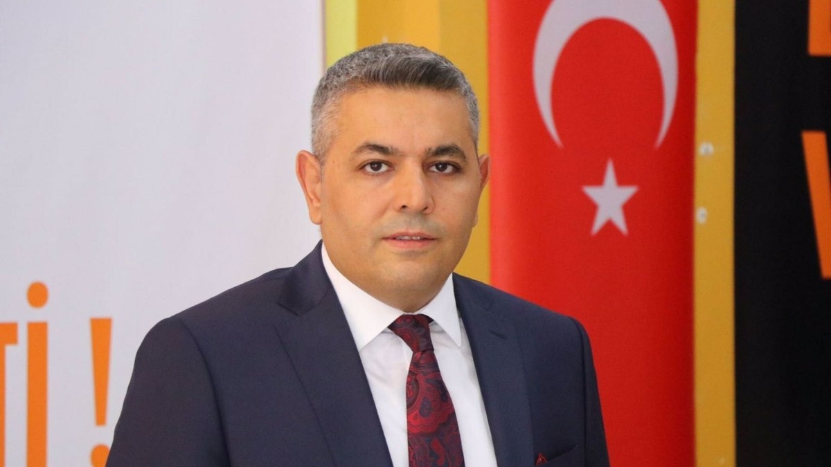 Başkan Sadıkoğlu: ‘Atatürk, kalbimizde şükran ve minnetle yaşamaktadır’