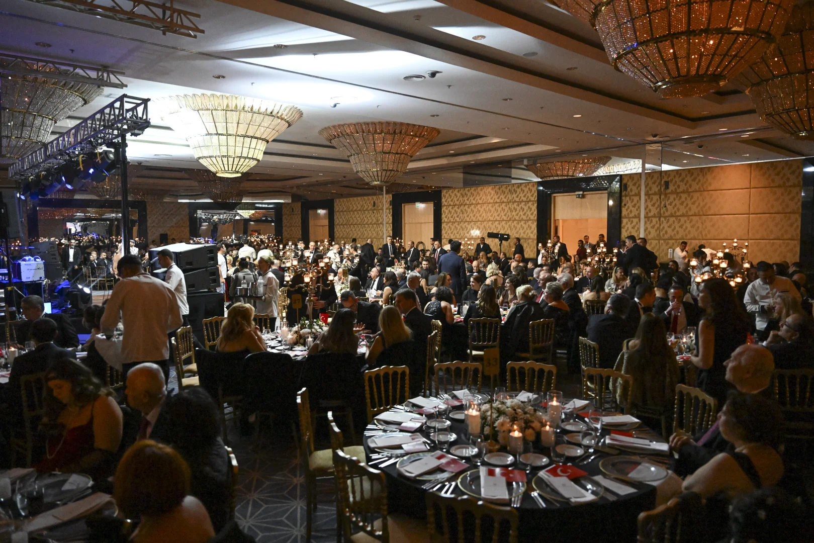 Başkentte "Cumhuriyet Balosu" düzenlendi