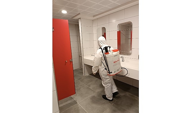 Bayrampaşa'da okullar dezenfekte ediliyor