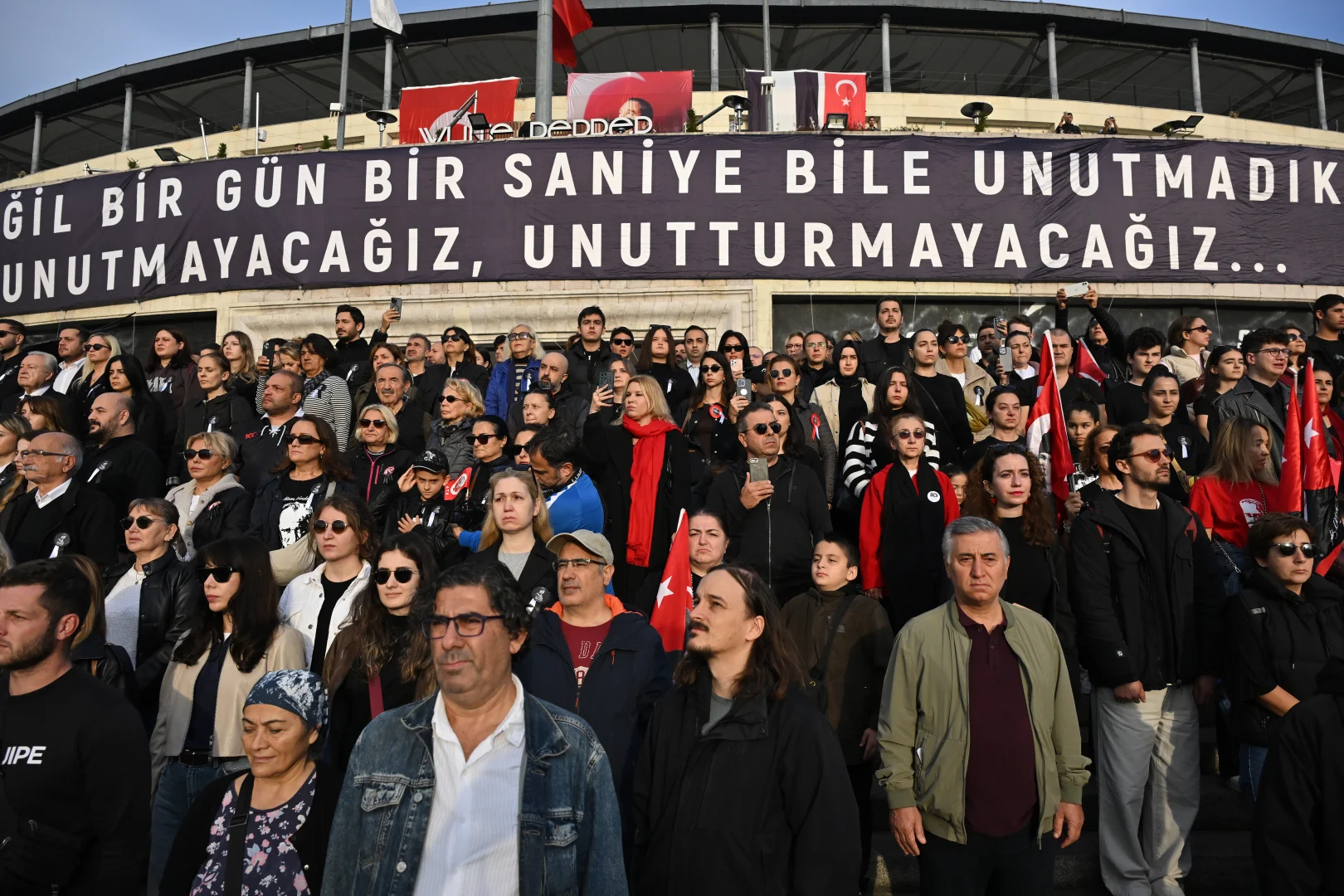 Beşiktaş Kulübü, Büyük Önder Atatürk'ü Dolmabahçe'de andı