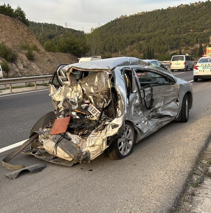 Bilecik'te zincirleme trafik kazasında 3 kişi yaralandı