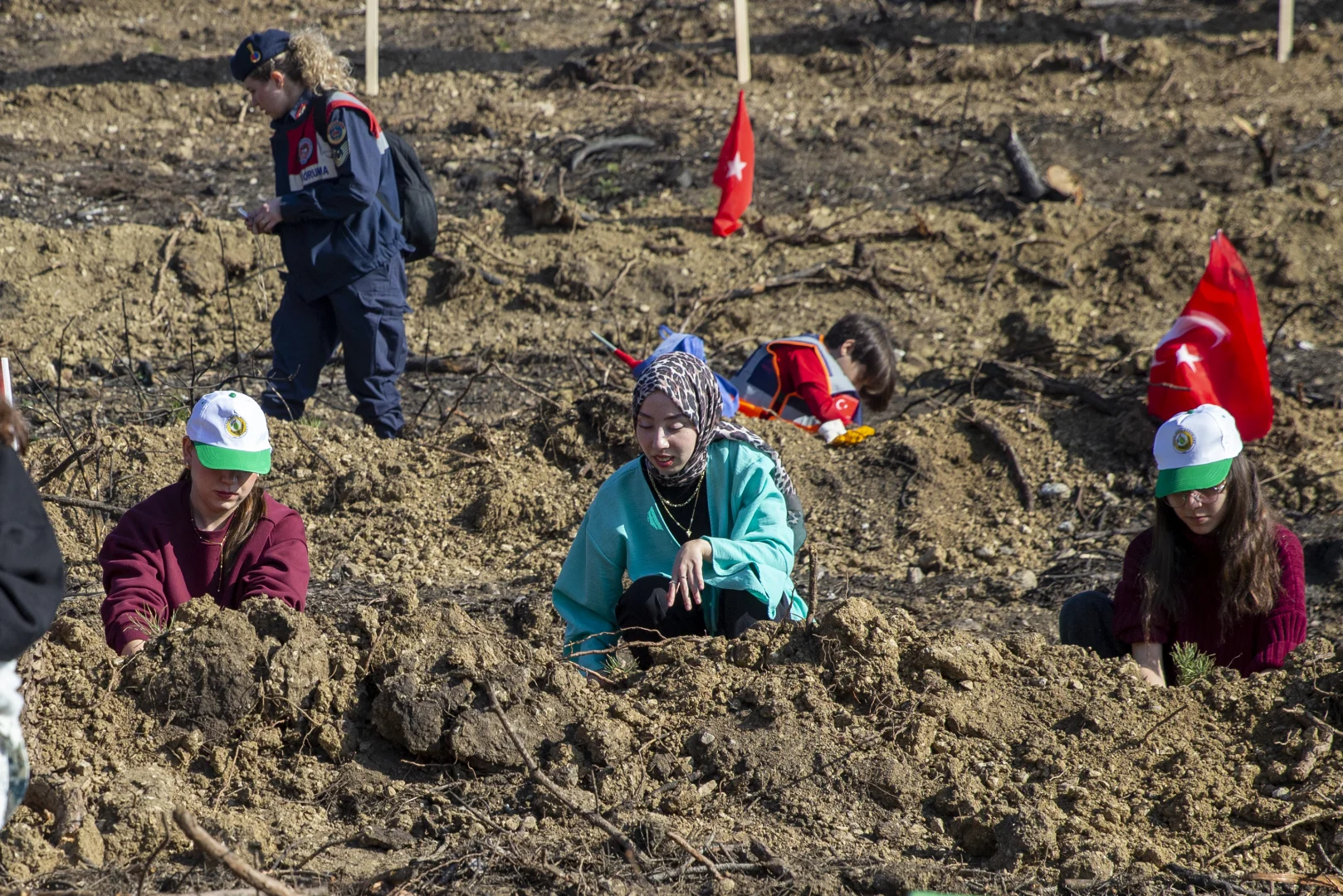 Bolu'da "Milli Ağaçlandırma Günü" dolayısıyla fidan dikimi yapıldı