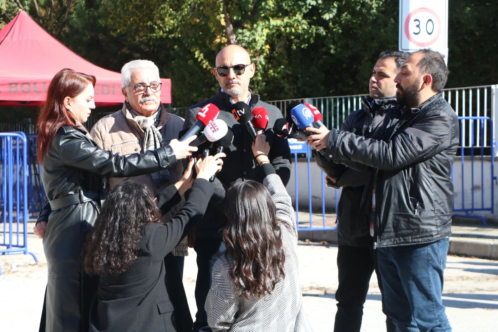 Bolu'daki Grand Kartal Otel yangınında yakınlarını kaybedenler açıklama yaptı