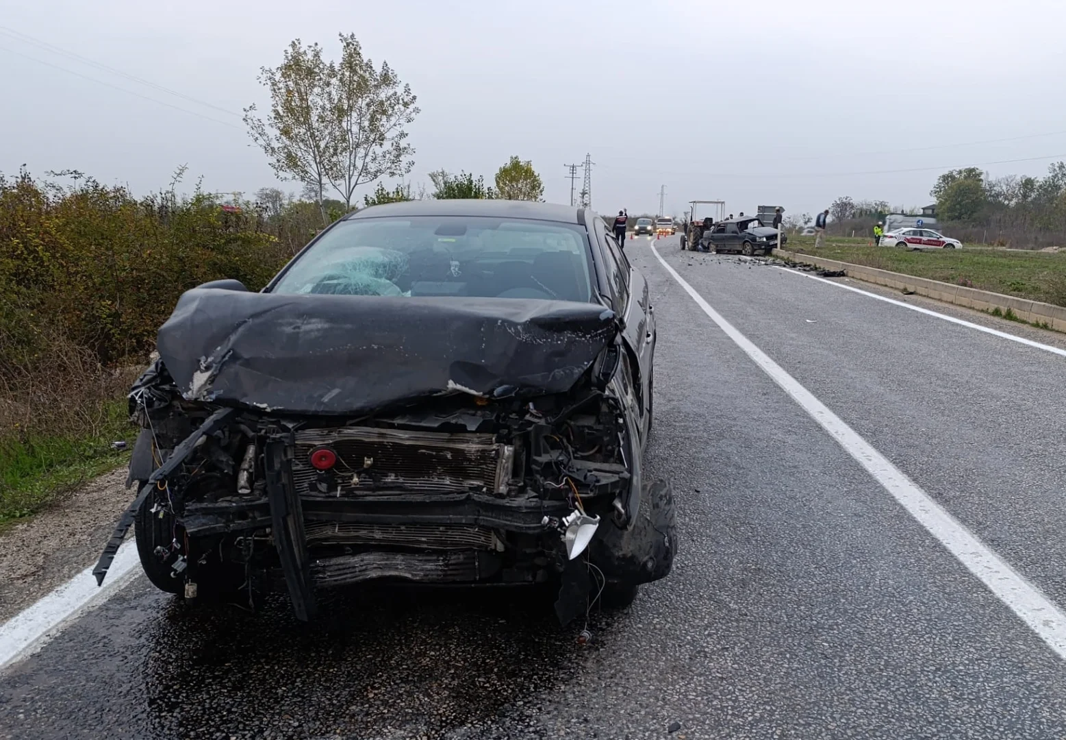 Bursa'da 2 otomobilin çarpıştığı kazada 1 kişi öldü, 2 kişi yaralandı