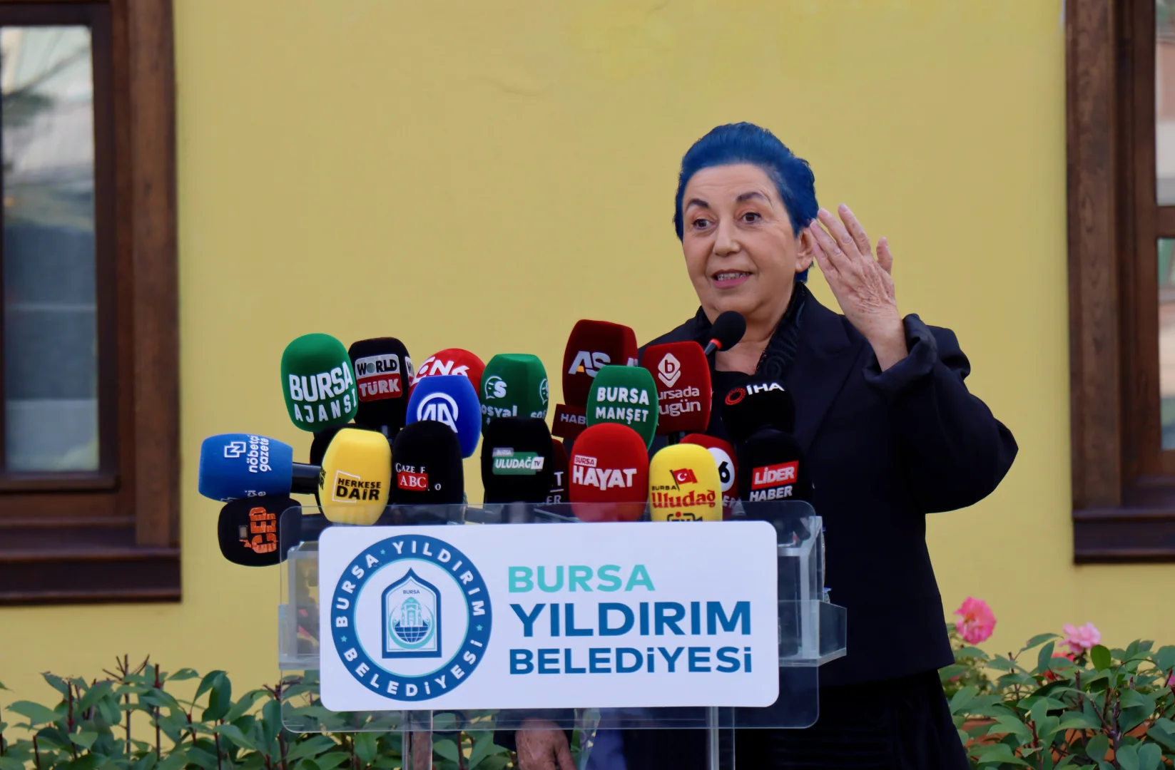 Bursa'da Alev Alatlı Şehir Düşünce ve Sanat Merkezi açıldı