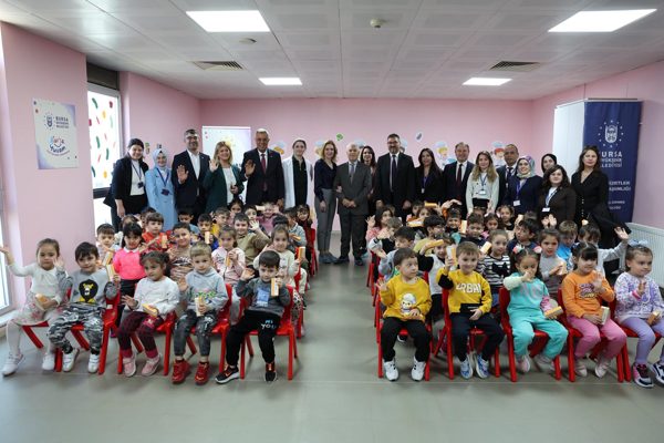 Bursa'da çocuklara diş sağlığı konusunda eğitim verildi