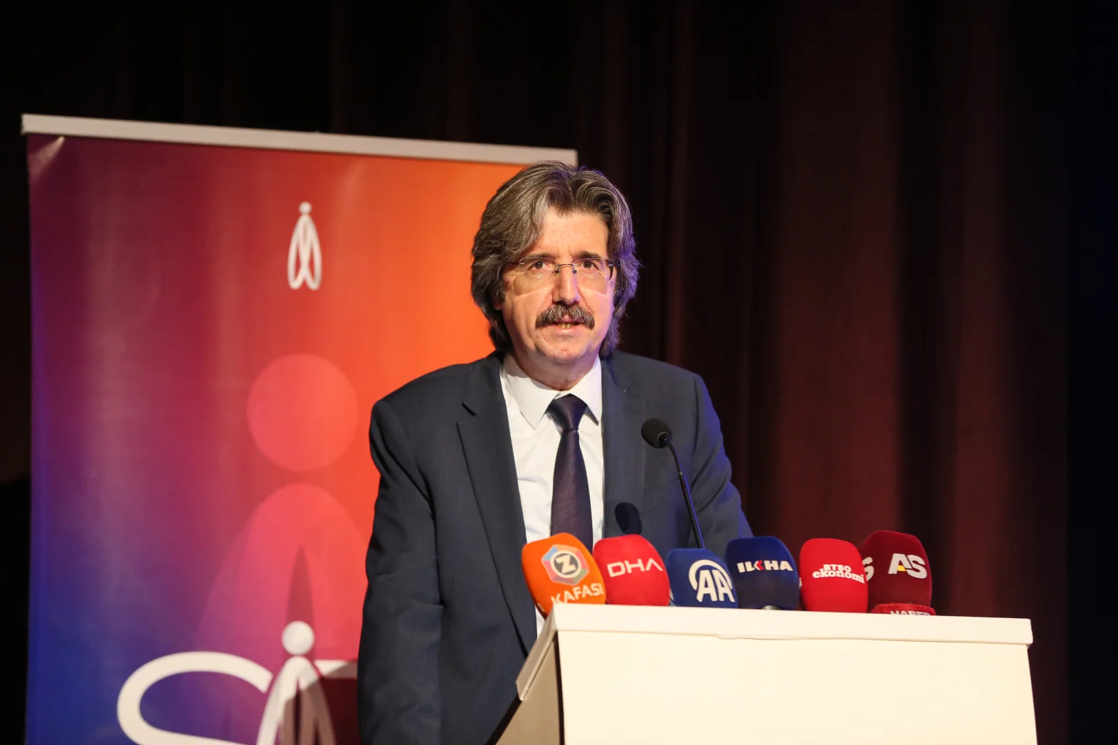 Bursa'da "Sürdürülebilirlik ve İnsan Zirvesi" başladı