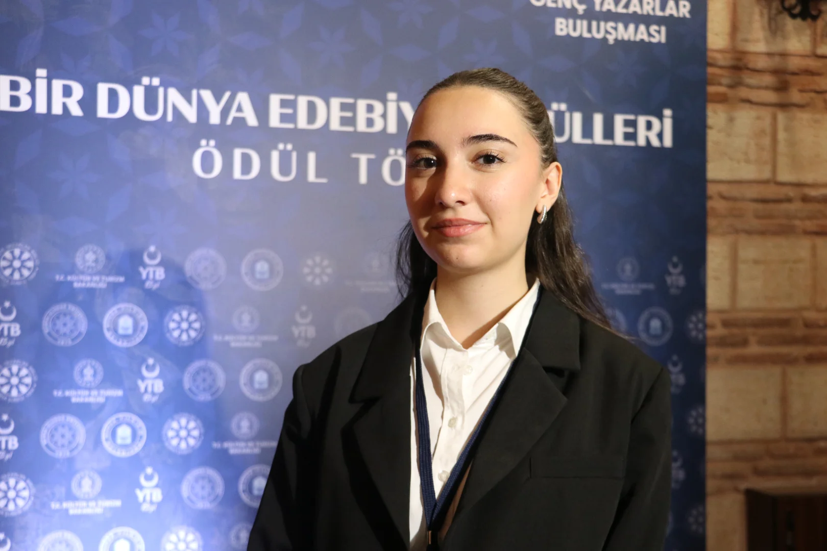 Bursa'da "YTB Bir Dünya Edebiyat Ödülleri" sahiplerini buldu