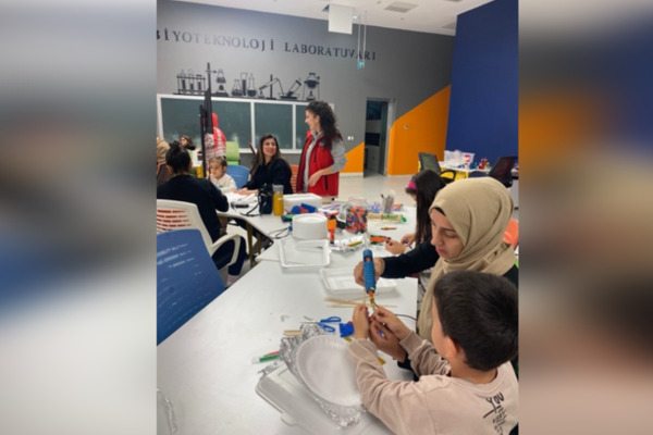 Büyükşehir'den ara tatilde öğrenciler için atölye çalışması