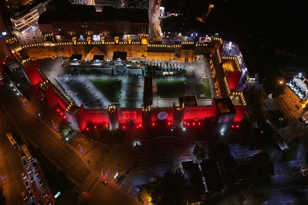 Büyükşehir’den Kayseri Kalesi’nde LED aydınlatma uygulaması