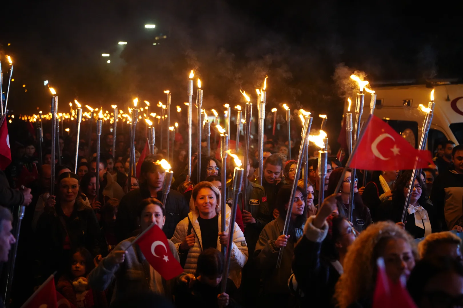 Çanakkale'de Cumhuriyet Bayramı dolayısıyla fener alayı düzenlendi