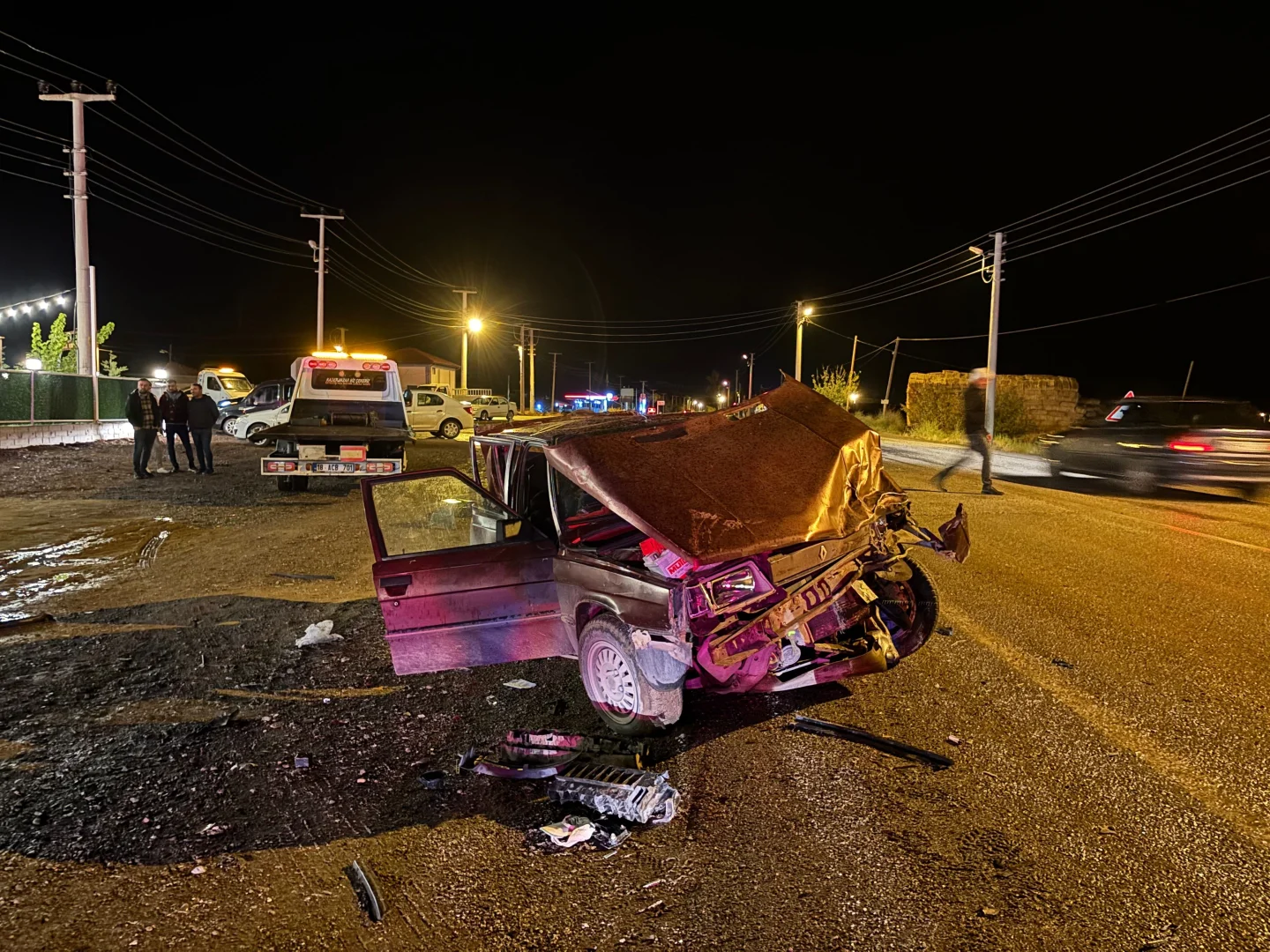 Çankırı'da 3 aracın karıştığı trafik kazasında 9 kişi yaralandı