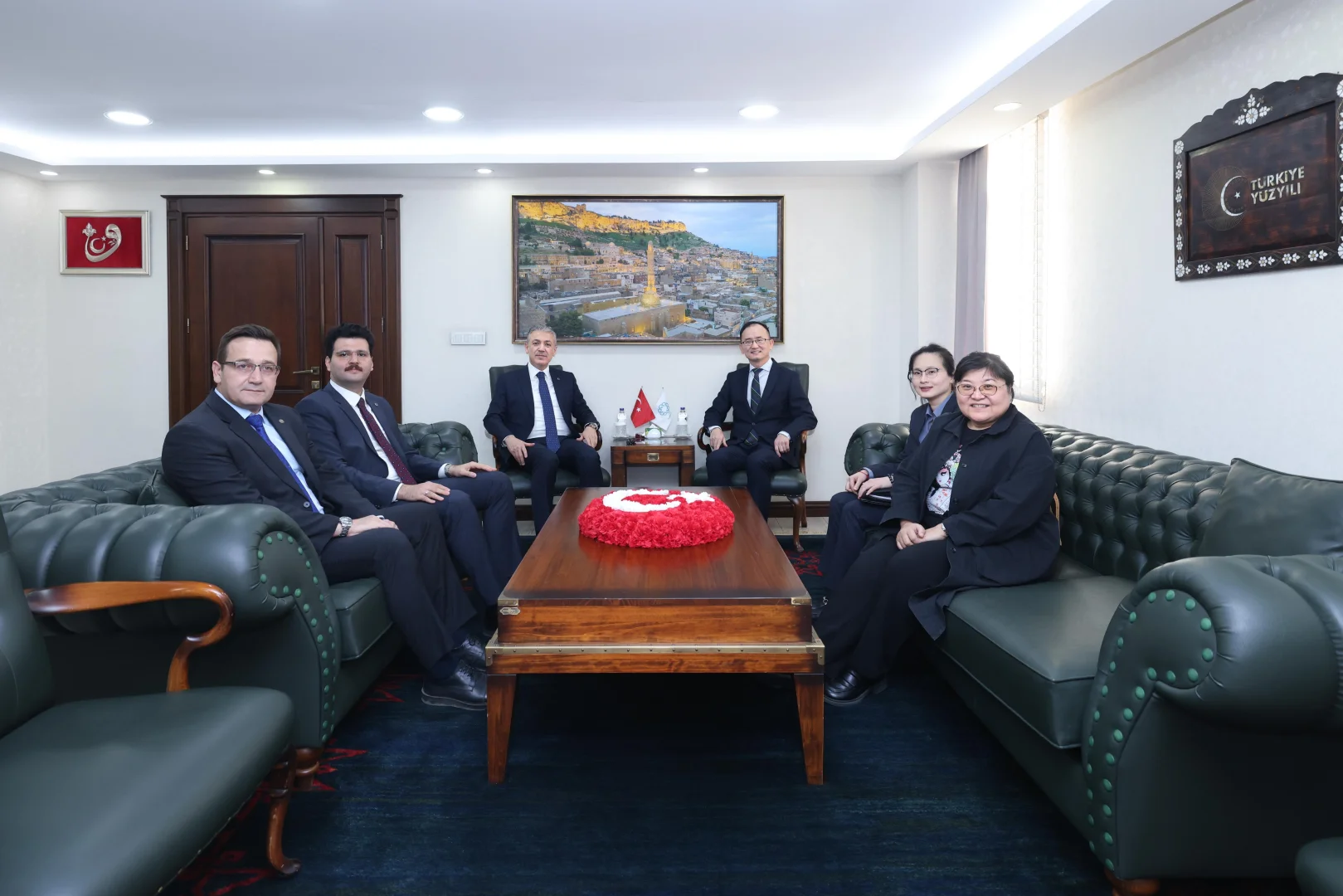 Çin Halk Cumhuriyeti'nin Ankara Büyükelçisi Jiang Xuebin Mardin Valiliğini ziyaret etti