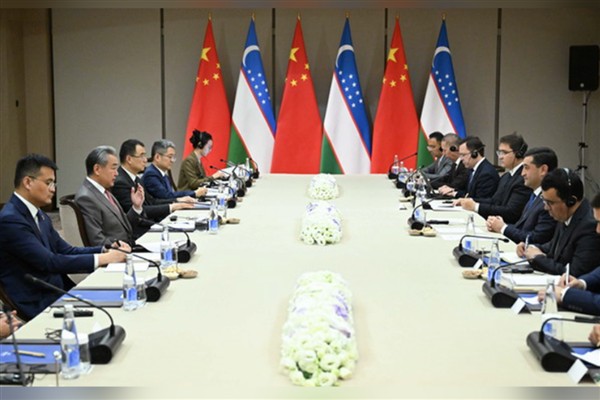 Çin ve Özbekistan dışişleri bakanları stratejik diyalog toplantısı yapıldı