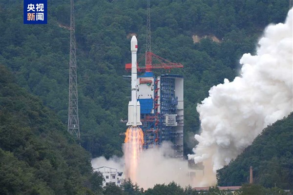 ‌Çin, yeni bir uydu fırlattı‌