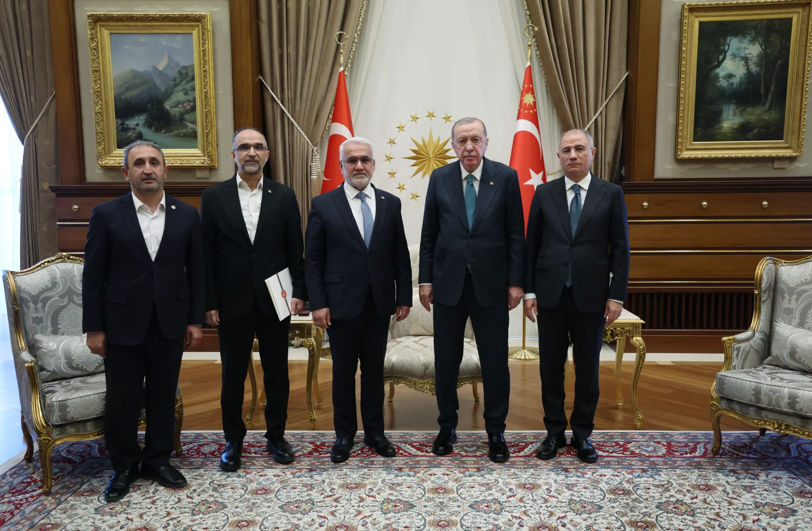 Cumhurbaşkanı Erdoğan, HÜDAPAR Genel Başkanı Yapıcıoğlu'nu kabul etti