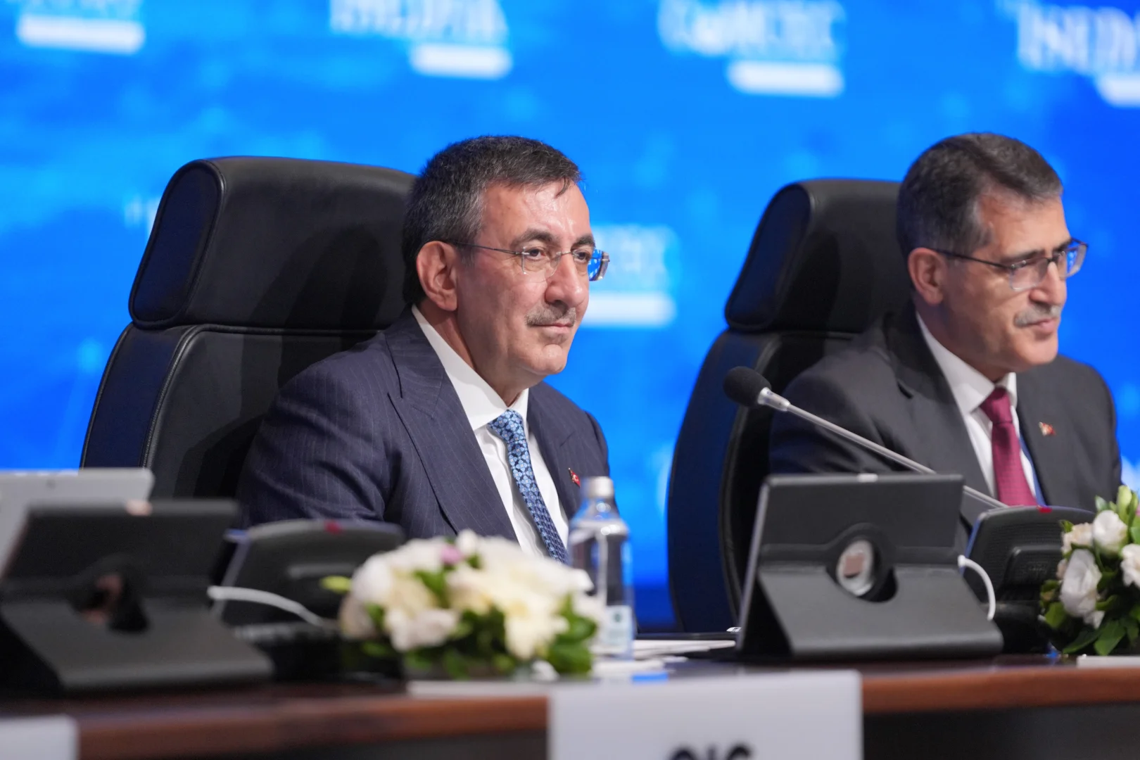 Cumhurbaşkanı Yardımcısı Yılmaz, 41. İSEDAK Toplantısı'nın "Bakanlar Çalışma Oturumu"na başkanlık etti