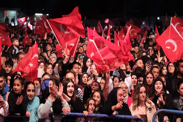 Cumhuriyet’in 102’nci yıl dönümü Yıldırım’da kutlandı